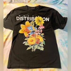 Wavy Distribution Clothing Brand floral tshirt Large